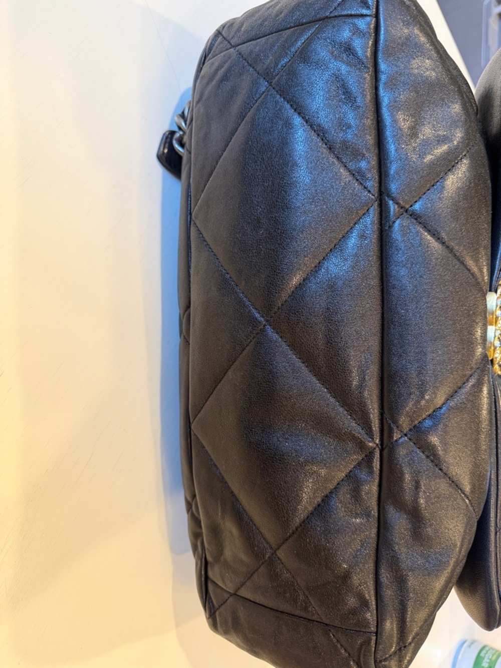 CHANEL 19 Maxi Flap Bag - Picture 10 of 14